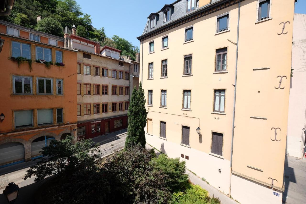 Honore Suite Vue Saone Lyon Bagian luar foto